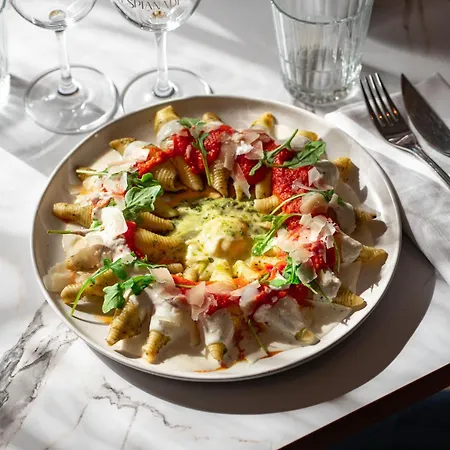 L'esplanade Restaurant Bar A Vin * Le Pellerin