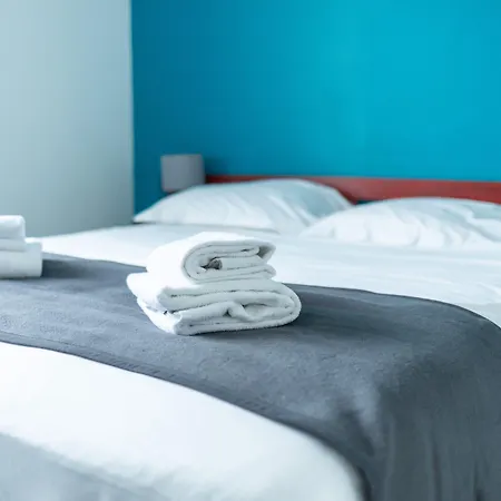 L'esplanade Restaurant Bar à Vin * Le Pellerin