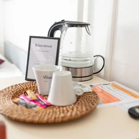 L'esplanade Restaurant Bar A Vin Hotel