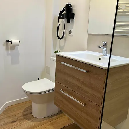 L'esplanade Restaurant Bar A Vin * Le Pellerin