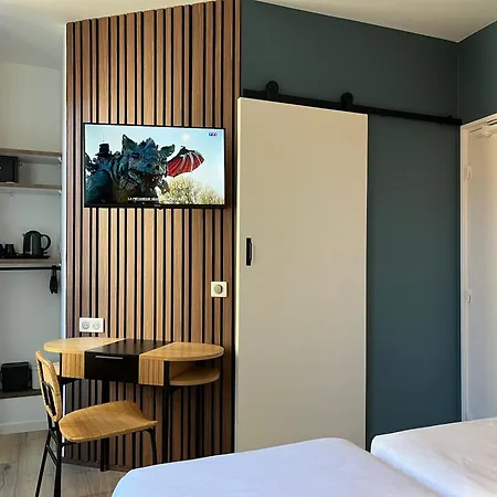 L'esplanade Restaurant Bar A Vin Hotel