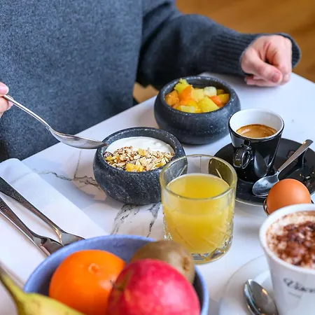 L'esplanade Restaurant Bar A Vin *