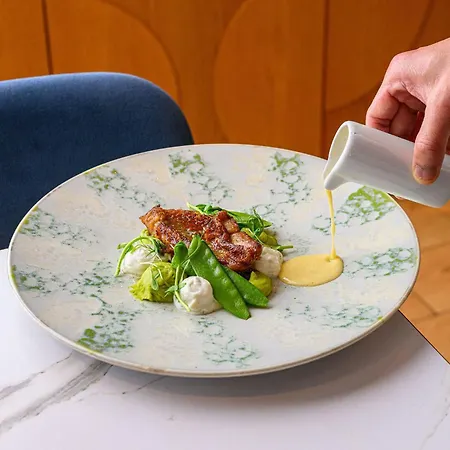 L'esplanade Restaurant Bar A Vin