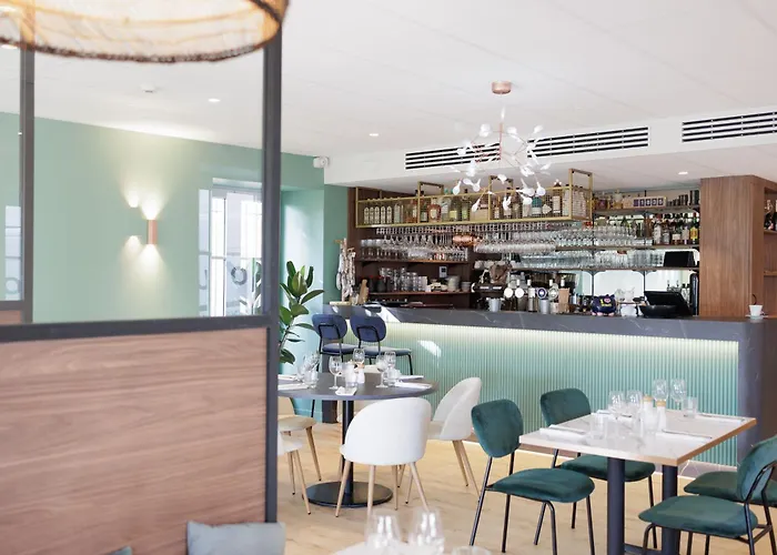 호텔 L'esplanade Restaurant Bar A Vin Le Pellerin
