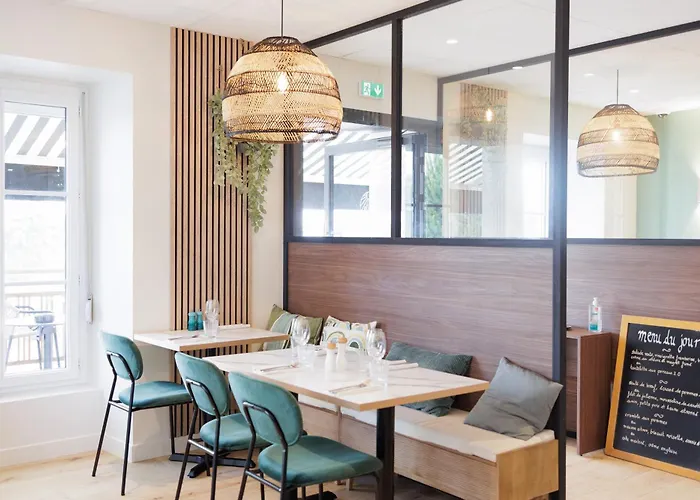 L'esplanade Restaurant Bar A Vin *