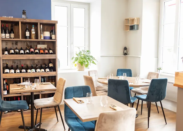 L'esplanade Restaurant Bar A Vin ホテル Le Pellerin