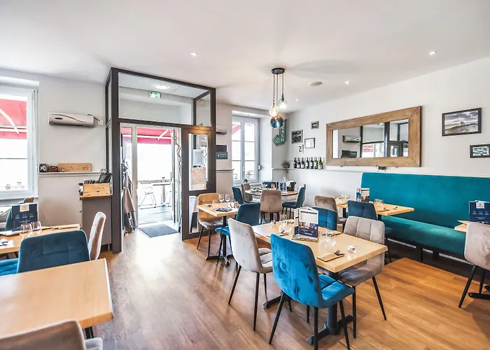 L'esplanade Restaurant Bar A Vin