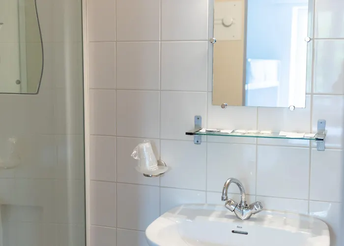 L'esplanade Restaurant Bar A Vin 호텔 Le Pellerin