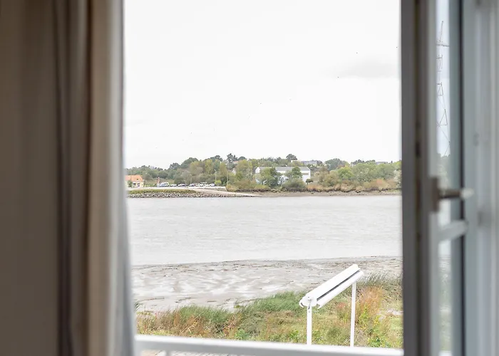 ホテル L'esplanade Restaurant Bar A Vin