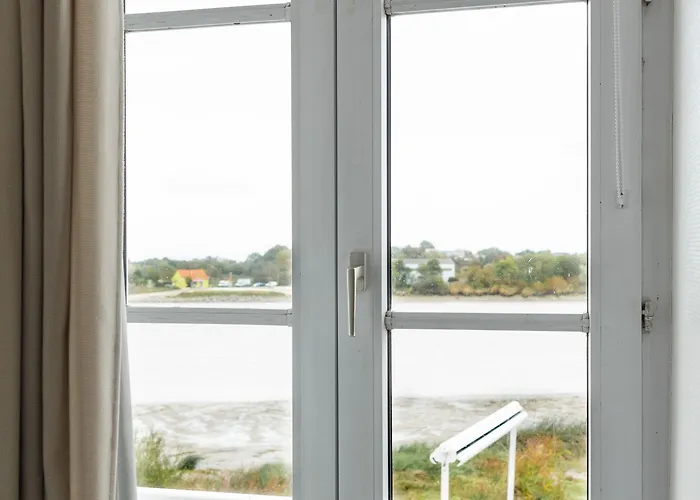 L'esplanade Restaurant Bar A Vin ホテル Le Pellerin