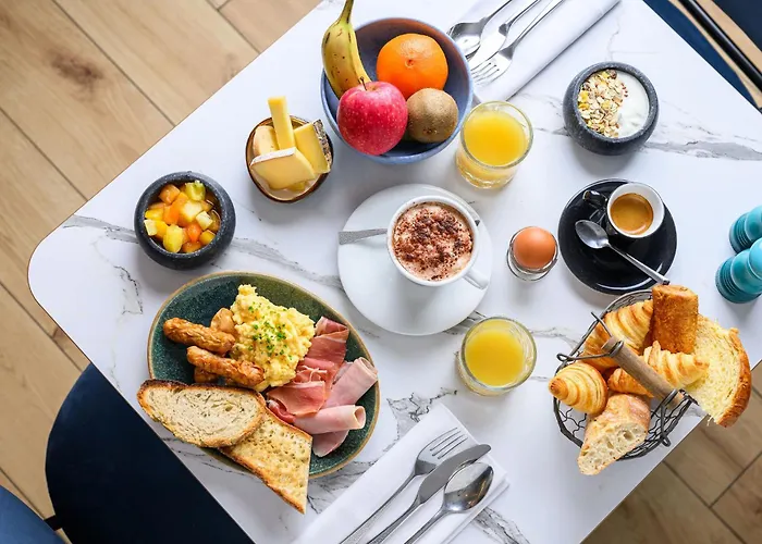 L'esplanade Restaurant Bar A Vin * Le Pellerin