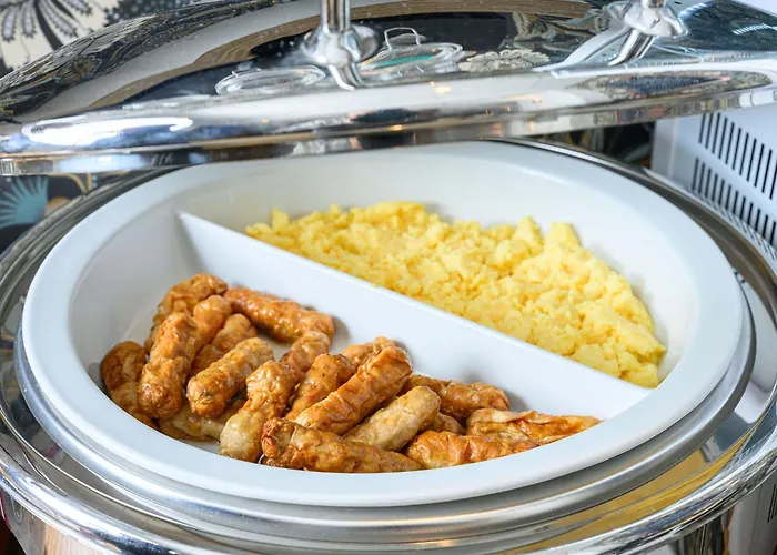 ホテル L'esplanade Restaurant Bar A Vin Le Pellerin