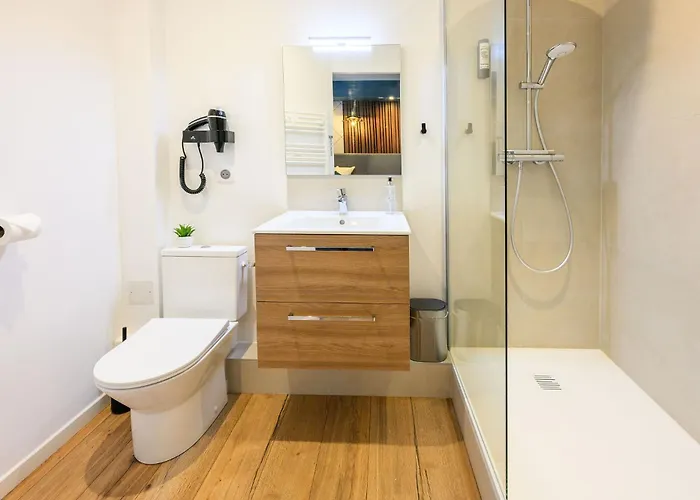 L'esplanade Restaurant Bar à Vin Hotel