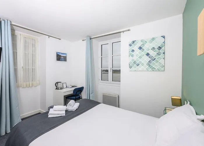 L'esplanade Restaurant Bar A Vin *