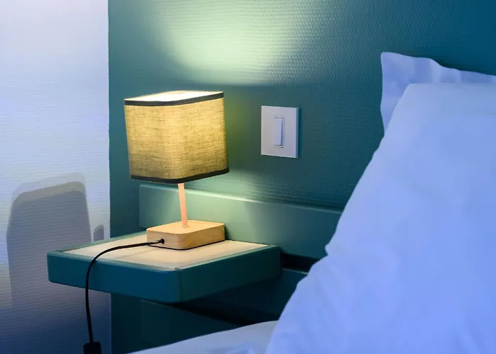 L'esplanade Restaurant Bar A Vin * Le Pellerin