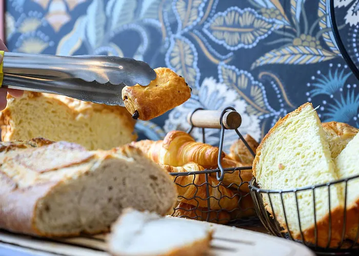 ホテル L'esplanade Restaurant Bar A Vin *